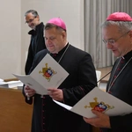 Bp Tadeusz Lityński wręczył dekrety dla nowych proboszczów i administatorów