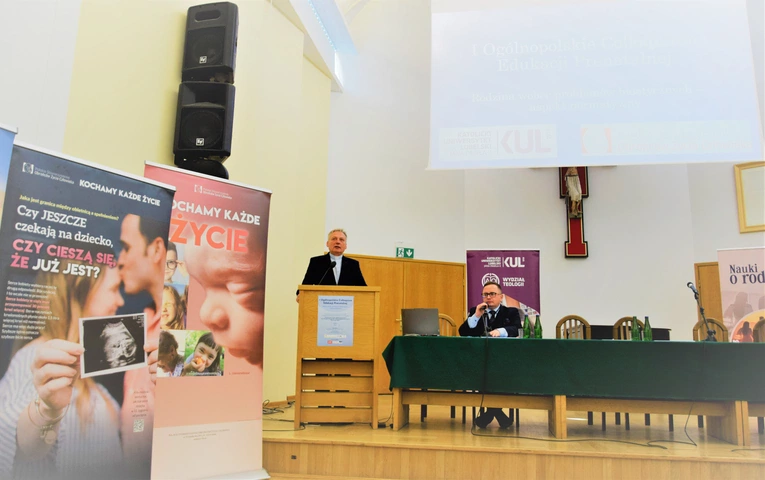 Od poczęcia po relację – interdyscyplinarna refleksja nad życiem prenatalnym na KUL
