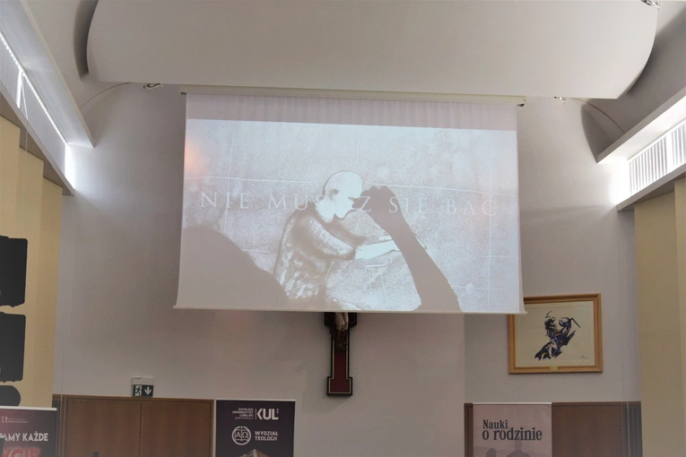 Od poczęcia po relację – interdyscyplinarna refleksja nad życiem prenatalnym na KUL