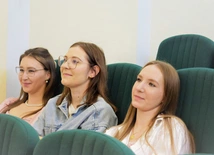 Od poczęcia po relację – interdyscyplinarna refleksja nad życiem prenatalnym na KUL