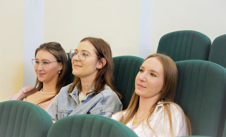 Od poczęcia po relację – interdyscyplinarna refleksja nad życiem prenatalnym na KUL