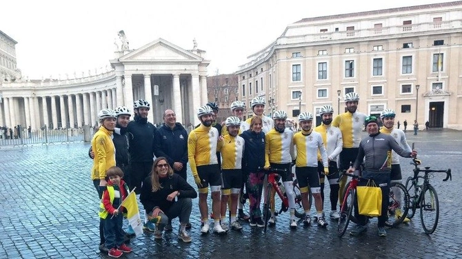 Leon XIV pozdrowi uczestników Giro d’Italia, którzy przejadą przez Watykan 