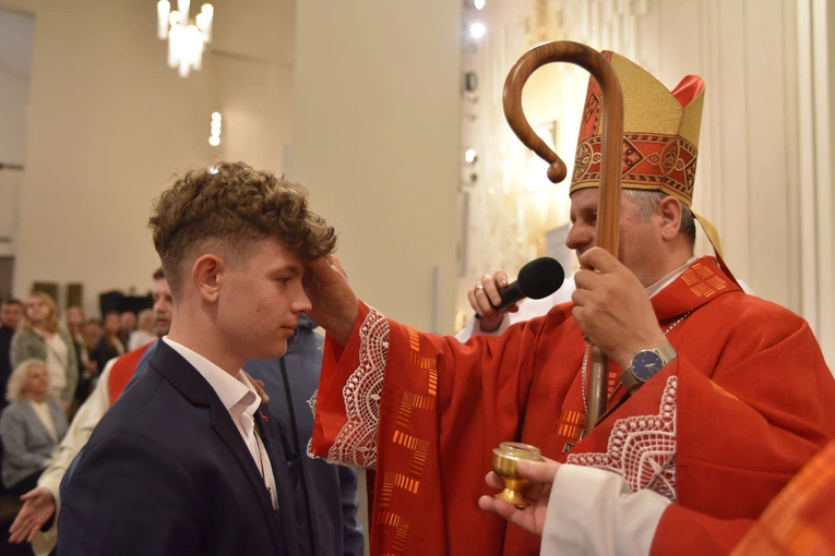 Bierzmowanie w par. Ducha Św. w Mielcu 2025