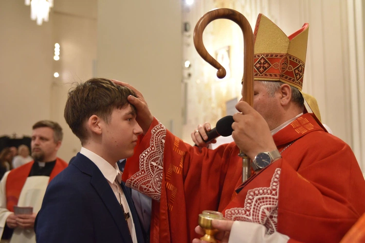 Bierzmowanie w par. Ducha Św. w Mielcu 2025