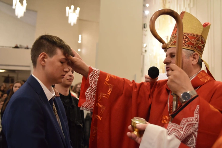 Bierzmowanie w par. Ducha Św. w Mielcu 2025