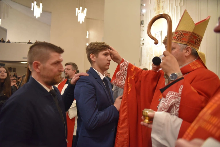 Bierzmowanie w par. Ducha Św. w Mielcu 2025