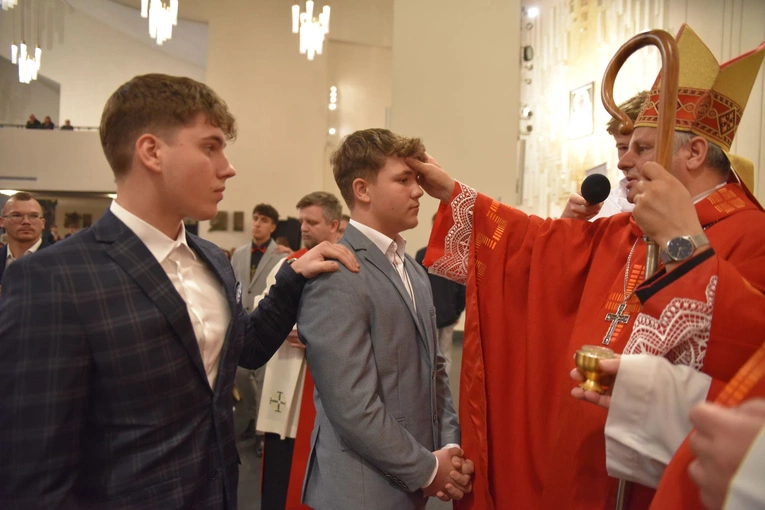 Bierzmowanie w par. Ducha Św. w Mielcu 2025
