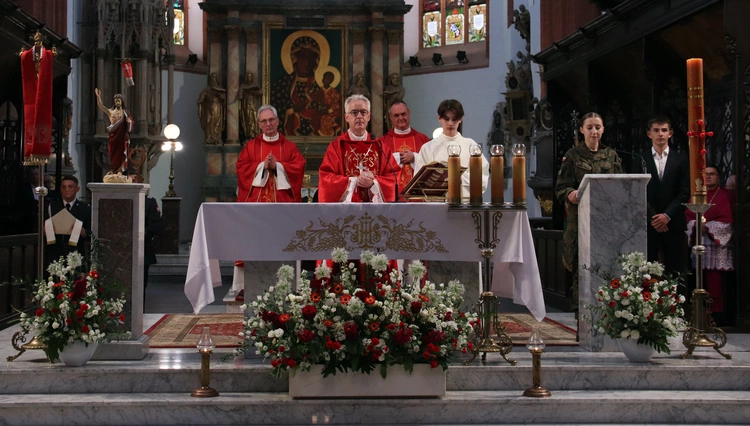 Uroczysta Msza św. z biskupem polowym i bierzmowanie w bazylice św. Elżbiety