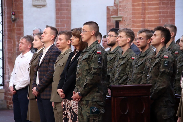 Uroczysta Msza św. z biskupem polowym i bierzmowanie w bazylice św. Elżbiety