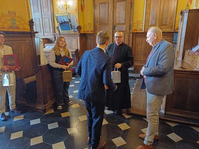 Młodzi pasjonaci katedry