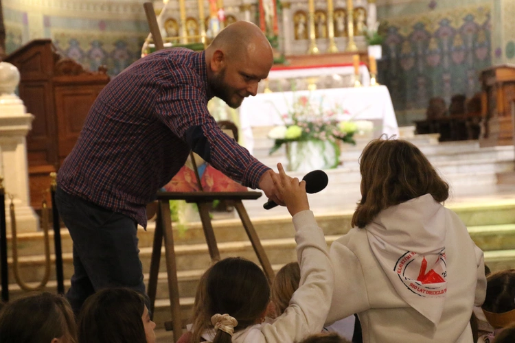 Płock. Dzień dziecka w ogrodzie biskupim