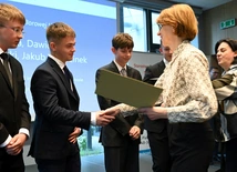 Tak młodzi pasjonaci upamiętniają trudne wydarzenia w historii Polski