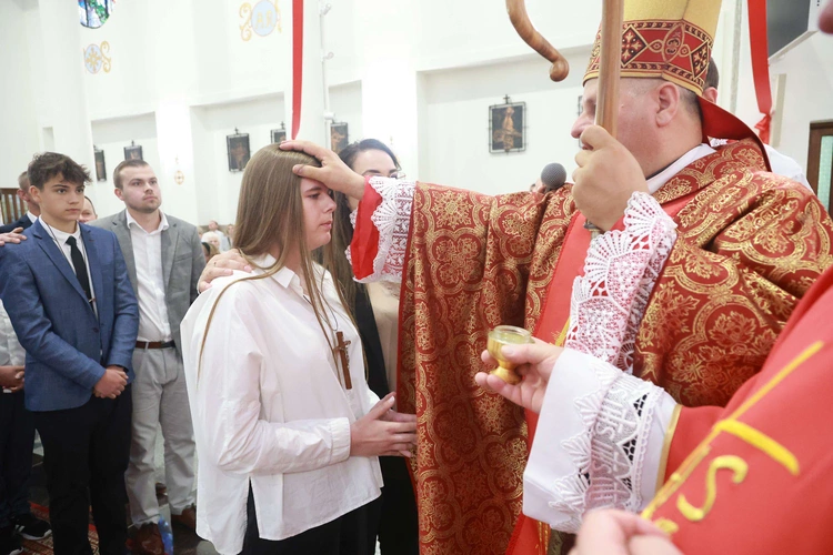 Bierzmowanie w Trzcianie koło Mielca