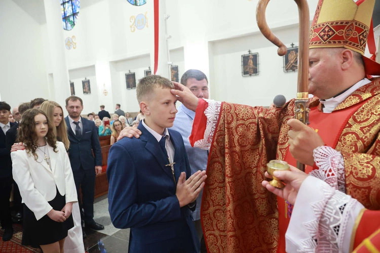 Bierzmowanie w Trzcianie koło Mielca