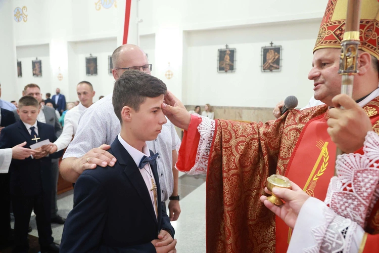 Bierzmowanie w Trzcianie koło Mielca