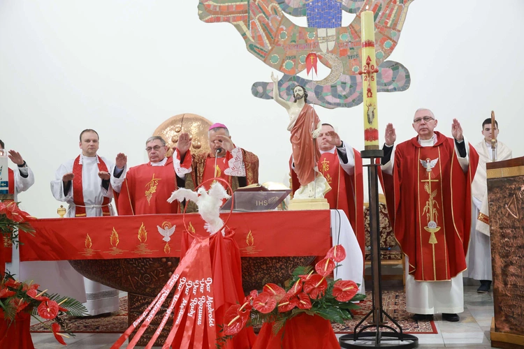 Bierzmowanie w Trzcianie koło Mielca