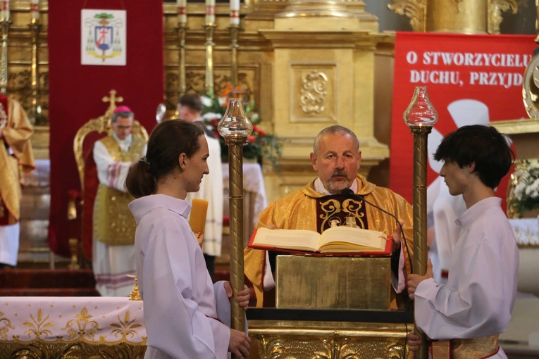 Pułtusk. XXVI Sacrosong Diecezji Płockiej (Msza św. w bazylice)