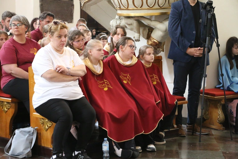 Pułtusk. XXVI Sacrosong Diecezji Płockiej (Msza św. w bazylice)