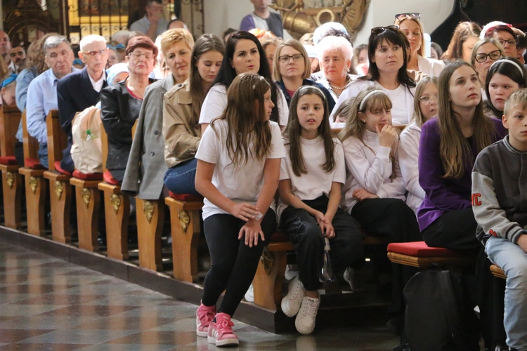 Pułtusk. XXVI Sacrosong Diecezji Płockiej (Msza św. w bazylice)