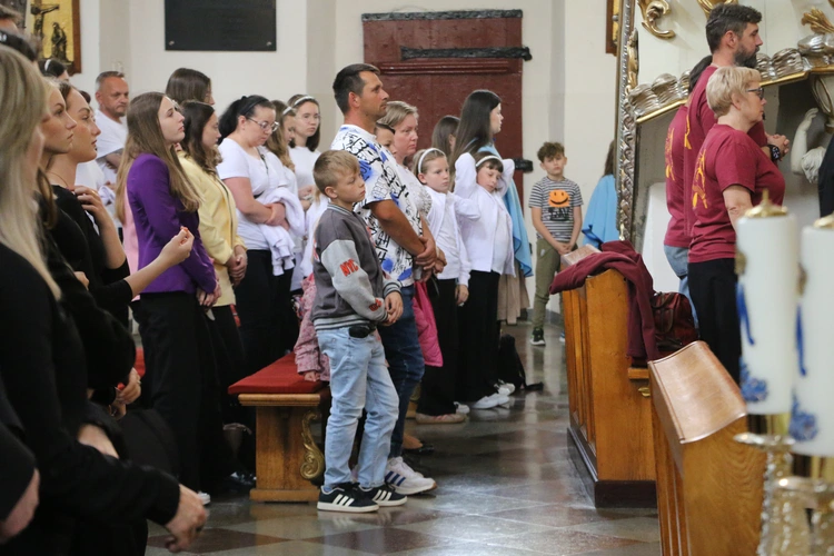 Pułtusk. XXVI Sacrosong Diecezji Płockiej (Msza św. w bazylice)