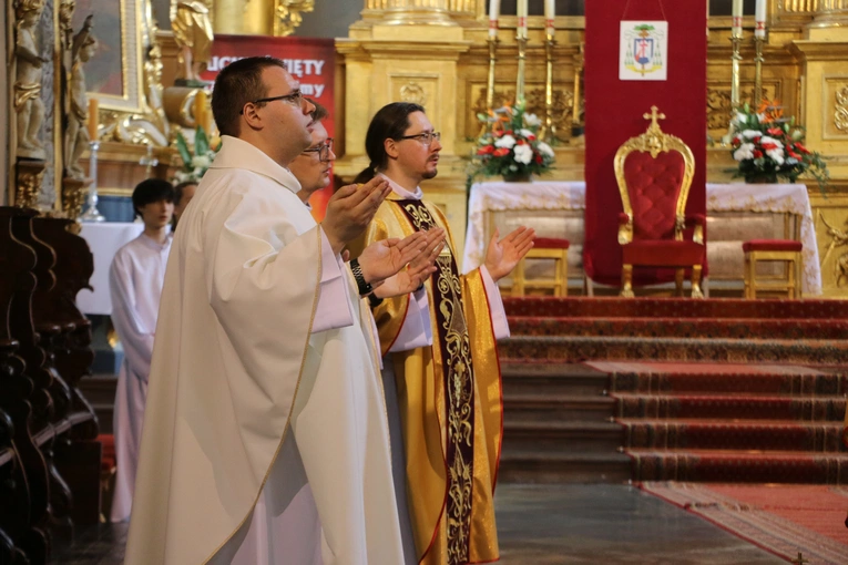 Pułtusk. XXVI Sacrosong Diecezji Płockiej (Msza św. w bazylice)