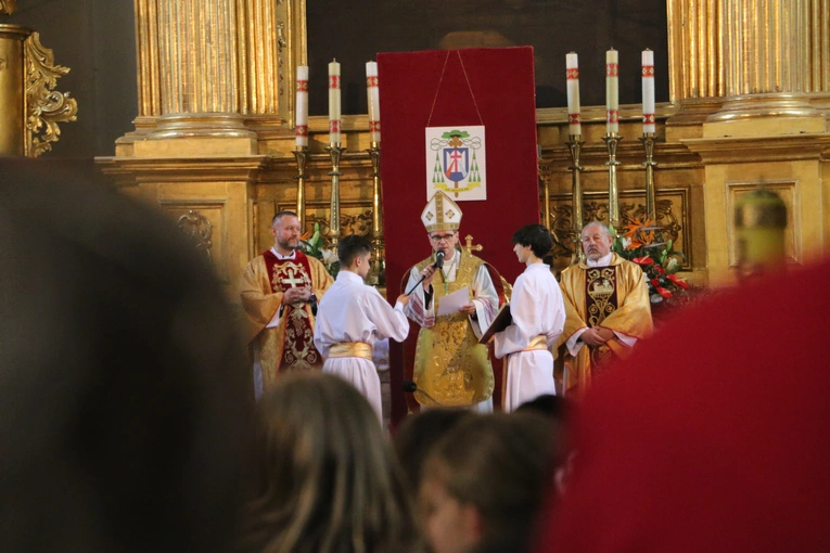 Pułtusk. XXVI Sacrosong Diecezji Płockiej (Msza św. w bazylice)