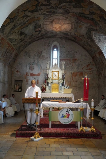 Pielgrzymka modlących się za kapłanów i o powołania 