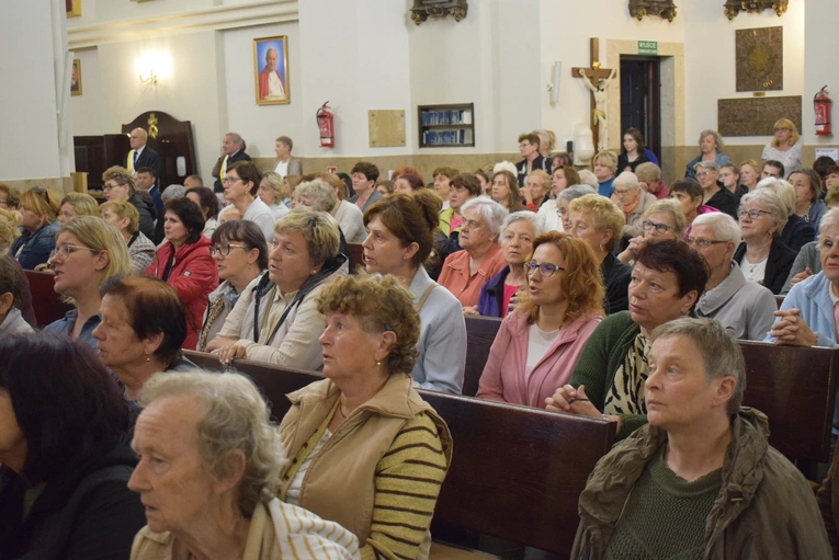 Kobiety u ożarowskiej Matki