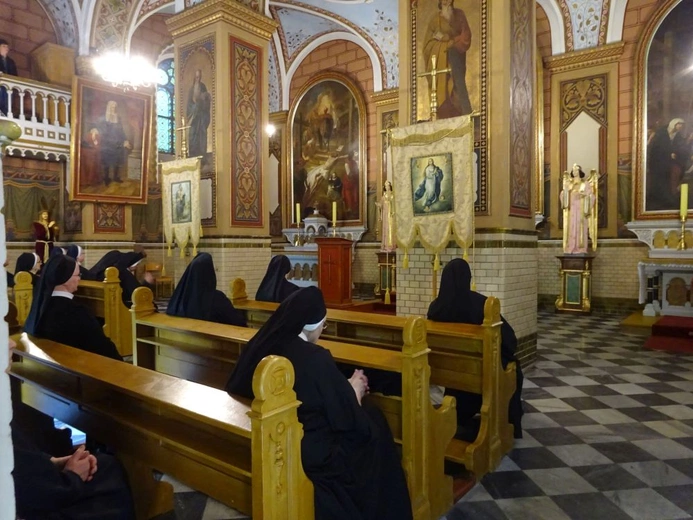 Pielgrzymka osób konsekrowanych