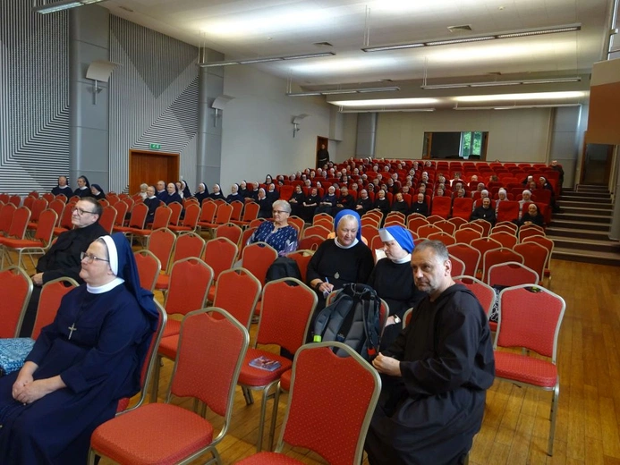 Pielgrzymka osób konsekrowanych