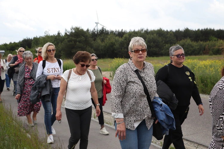 XII Diecezjalna Pielgrzymka Kobiet - wędrówka