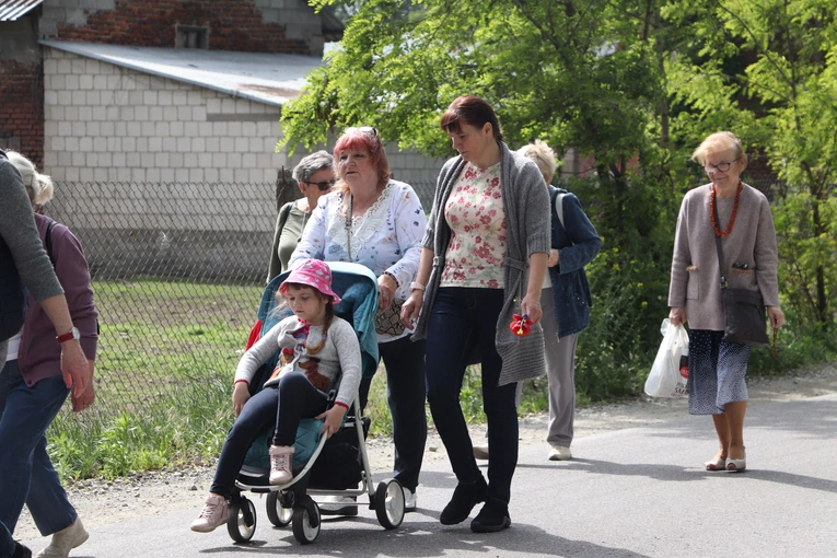 XII Diecezjalna Pielgrzymka Kobiet - wędrówka
