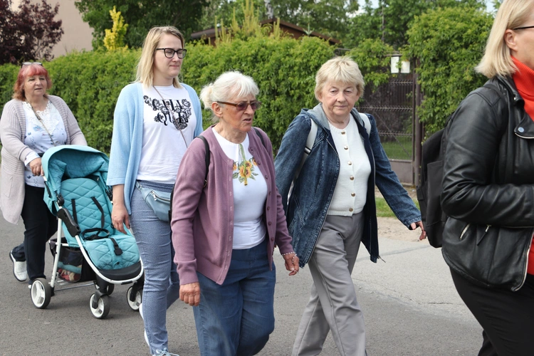 XII Diecezjalna Pielgrzymka Kobiet - wędrówka