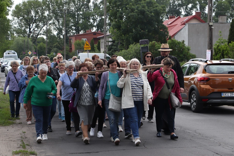 XII Diecezjalna Pielgrzymka Kobiet - wędrówka