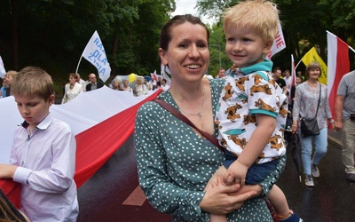 Ulicami Gorzowa Wlkp. przeszedł Marsz dla Życia i Rodziny