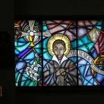 Nowy Dwór Mazowiecki. Poświęcenie witraża i wprowadzenie relikwii błogosławionej rodziny Ulmów