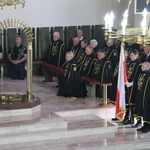 Nowy Dwór Mazowiecki. Poświęcenie witraża i wprowadzenie relikwii błogosławionej rodziny Ulmów