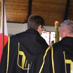 Nowy Dwór Mazowiecki. Poświęcenie witraża i wprowadzenie relikwii błogosławionej rodziny Ulmów