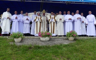 Nadzwyczajni szafarze Komunii Świętej w diecezji bielsko-żywieckiej AD 2025