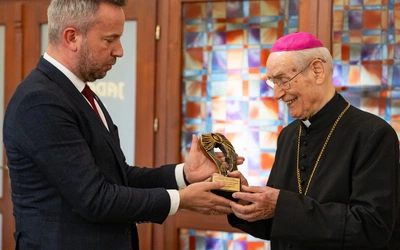 Abp Nossol uhonorowany nagrodą "Gratias agimus"
