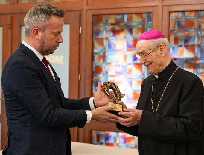 Abp Nossol uhonorowany nagrodą "Gratias agimus"