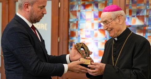 Abp Nossol uhonorowany nagrodą "Gratias agimus"