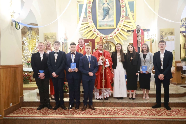 Bierzmowanie w Marcinkowicach
