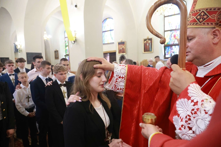 Bierzmowanie w Marcinkowicach