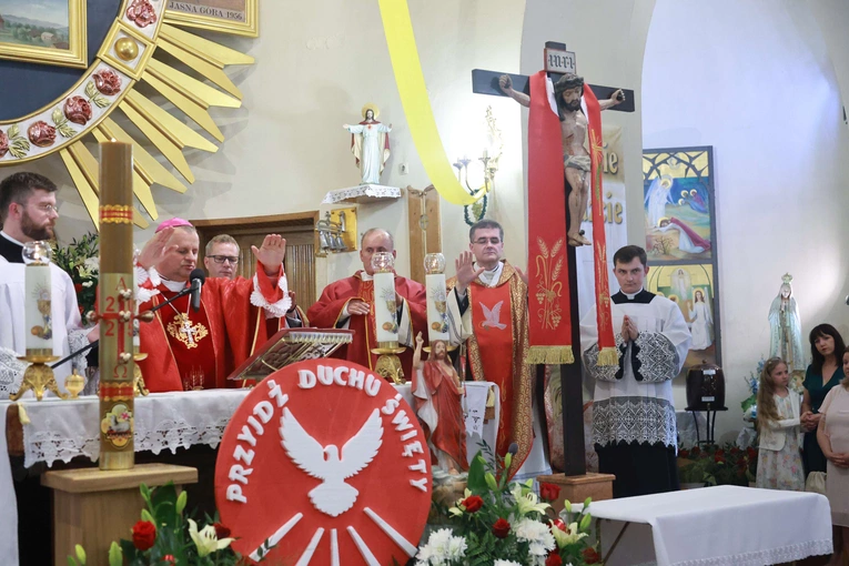 Bierzmowanie w Marcinkowicach