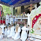Na liturgii od ponad trzech wieków ważne są wizerunki  Matki Bożej.