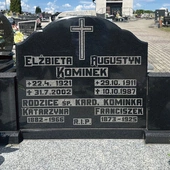 Nagrobek rodziców kardynała na cmentarzu parafialnym w Radlinie.