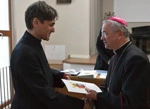 Niektórzy księża wikarzy po raz pierwszy w życiu pokierują parafiami. Administratorem w Lubiszynie został ks. Mariusz Szafryk.