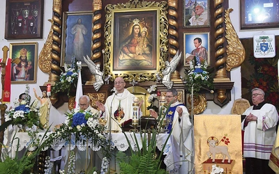 W sanktuarium MB Radosnej Opiekunki Przyrody abp Galbas zachęcał do przeczytania encykliki Franciszka i rachunku sumienia z troski o przyrodę. 