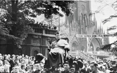 „Wierni na tej śląskiej ziemi przez pokolenia żyli Ewangelią”. 100 lat burzliwej historii archidiecezji katowickiej